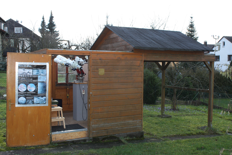 Sternwarte im Garten von Aussen